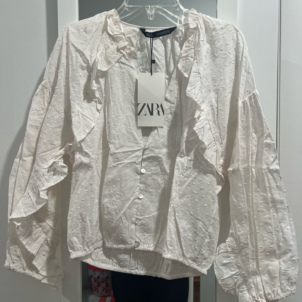 NWT ZARA White Ruffled Blouse
